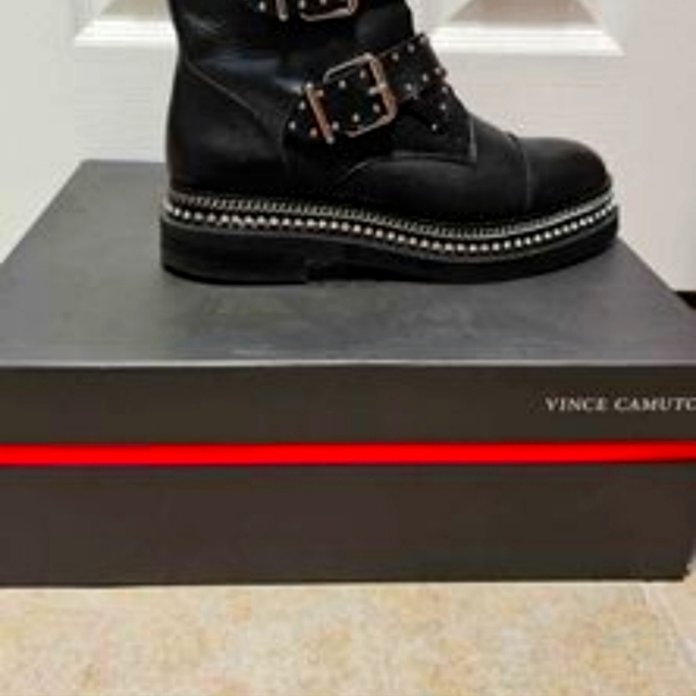 Combat boots